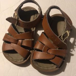 GUC saltwater sandals.See pic for issue on strap